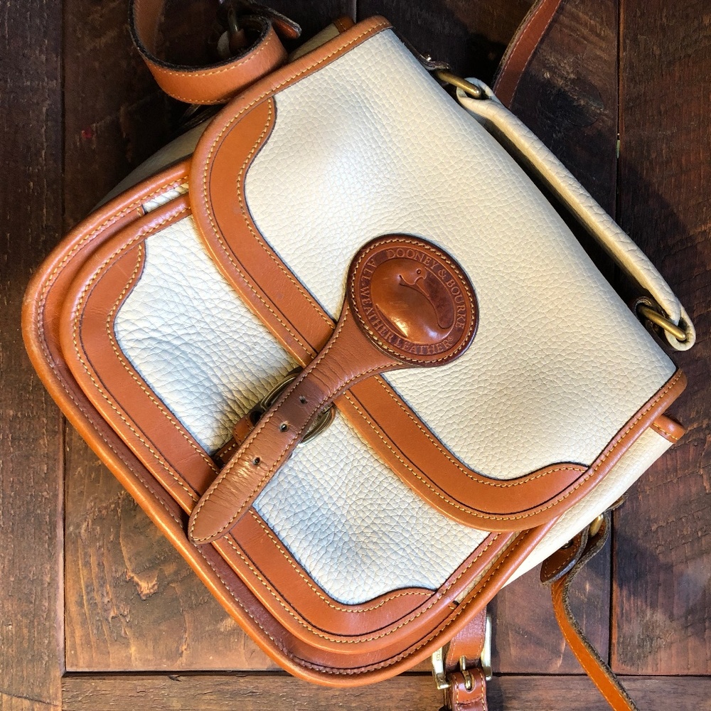 Vintage Dooney and Bourke Medium Shoulderbag